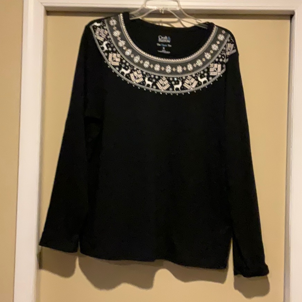 Croft & Barrow The Classic Tee Winter Theme long sleeves Embellished print